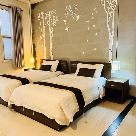 Asiban Quay Boutique Hotel Phnom Penh Exterior photo